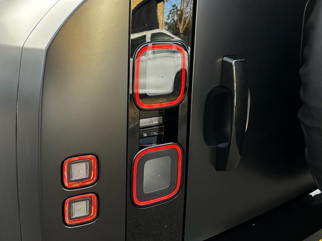 Used Land Rover Defender 2025 for sale - 77133626: Photo 19