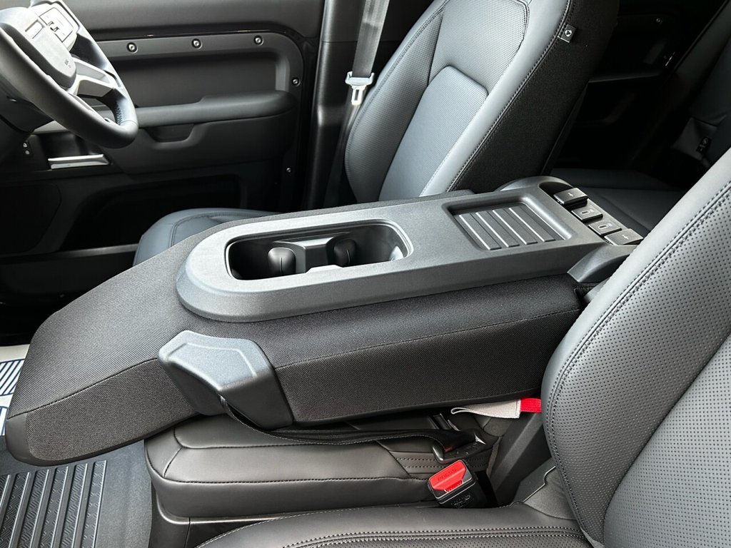 Used Land Rover Defender 2025 for sale - 77133626: Photo 38