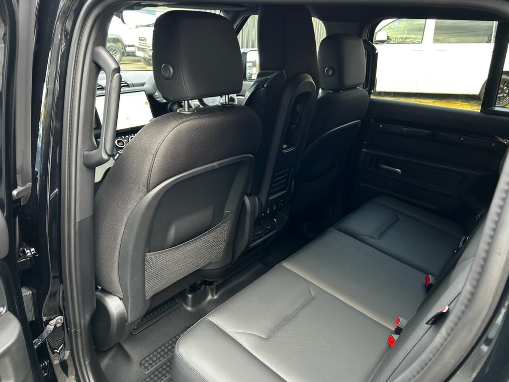Used Land Rover Defender 2025 for sale - 77133626: Photo 41