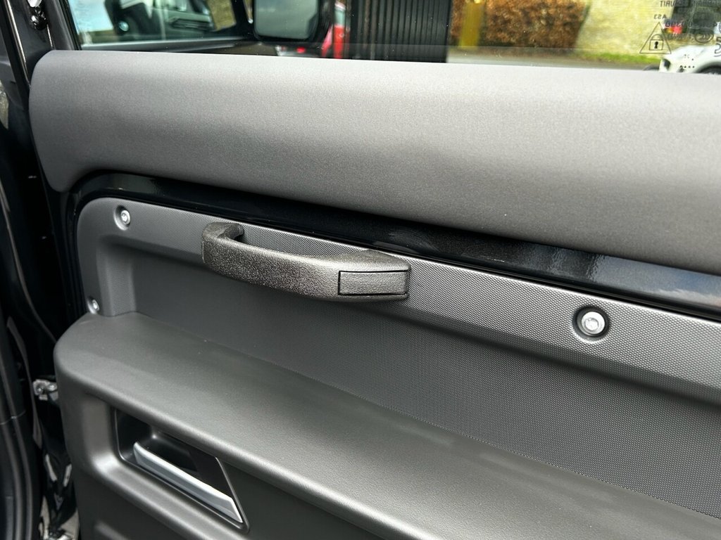 Used Land Rover Defender 2025 for sale - 77133626: Photo 46