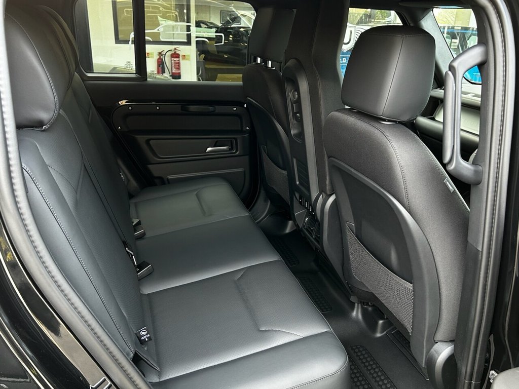 Used Land Rover Defender 2025 for sale - 77133626: Photo 48