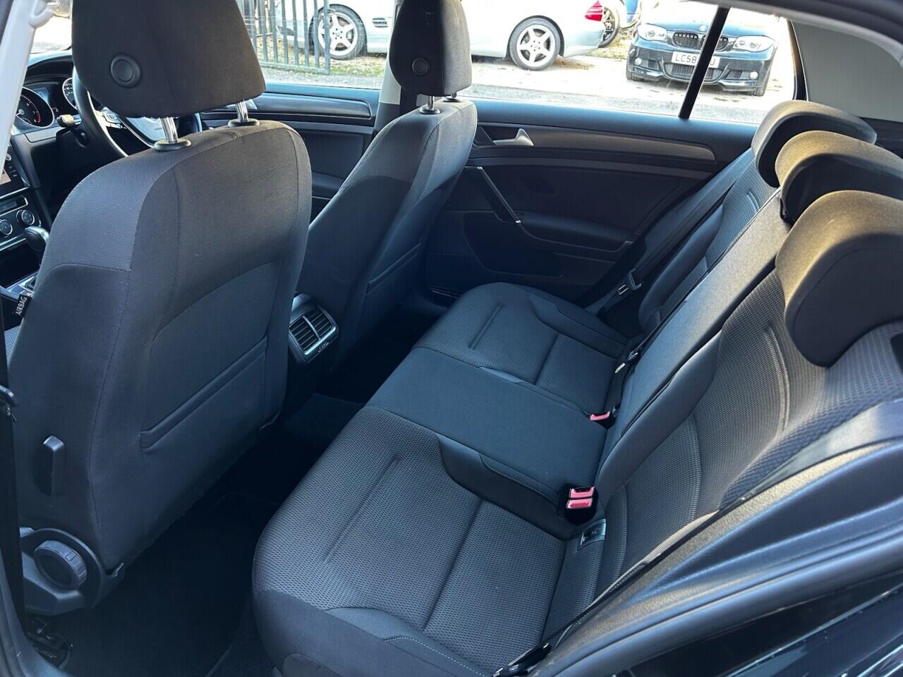 Used Volkswagen Golf 2017 for sale - 76633043: Photo 26