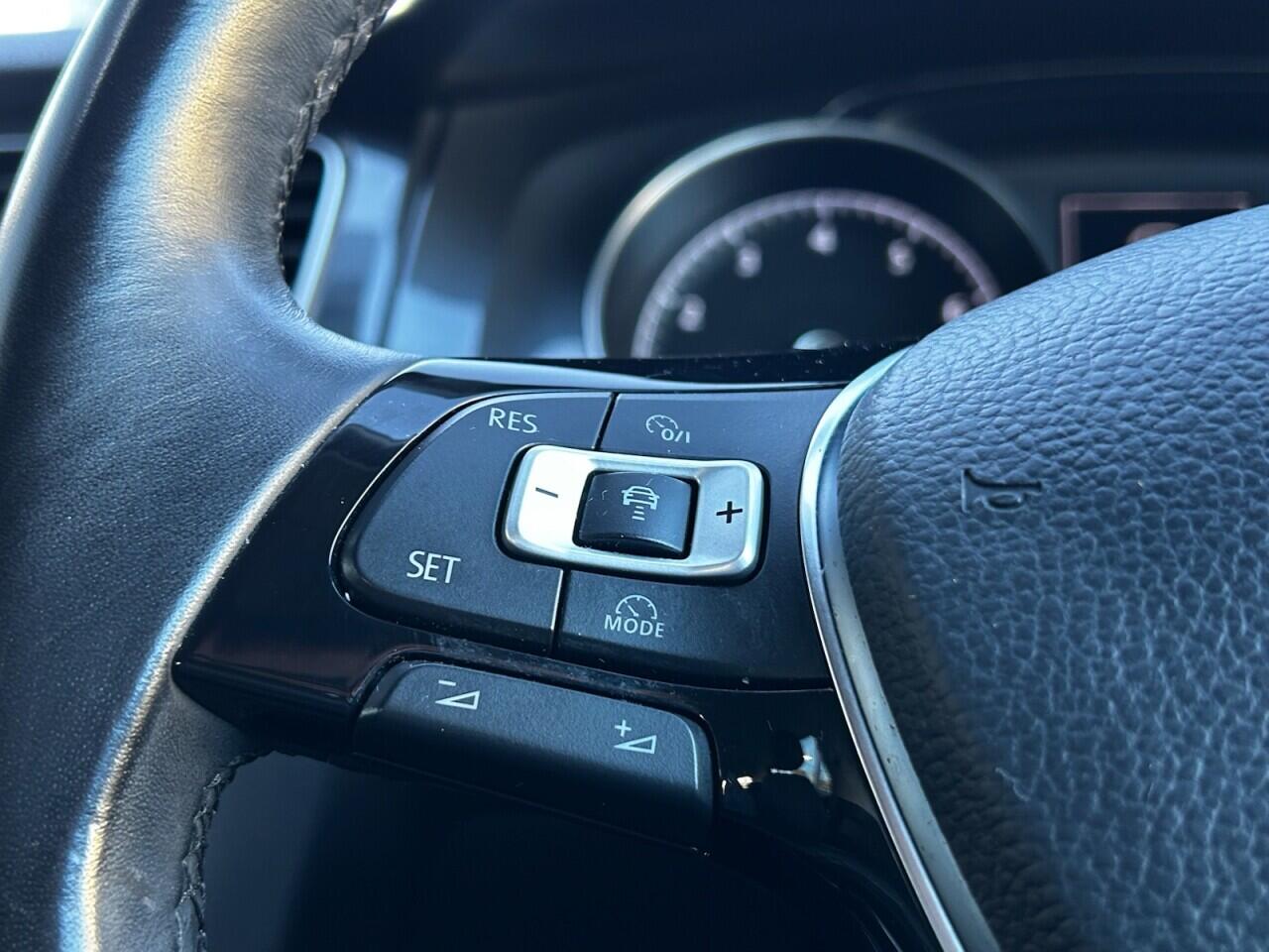 Used Volkswagen Golf 2017 for sale - 76633043: Photo 37