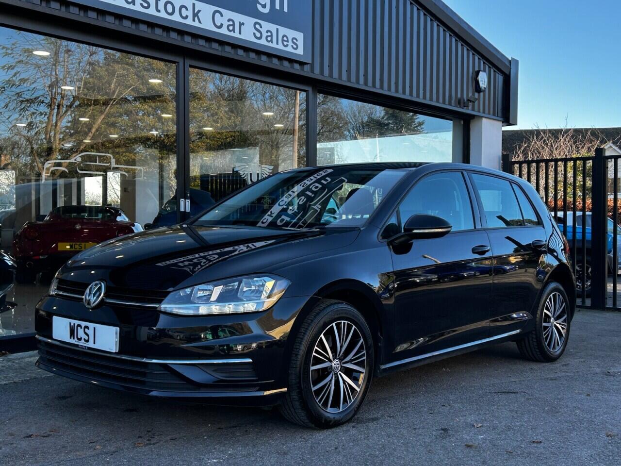 Used Volkswagen Golf 2017 for sale - 76633043: Photo 6