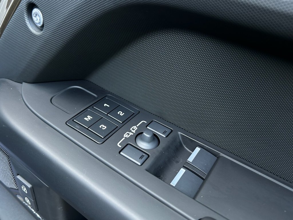 Used Land Rover Defender 2026 for sale - 77394573: Photo 36