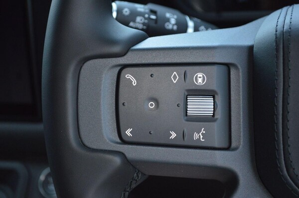 Used Land Rover Defender for sale - 75563795: Photo 32