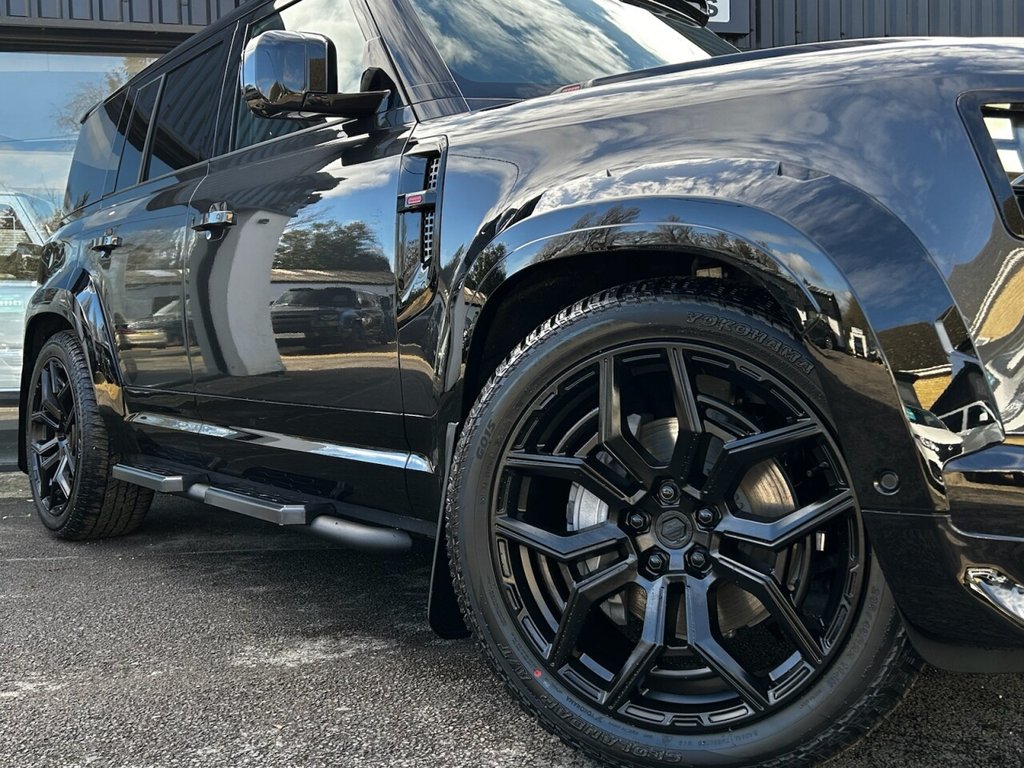 Used Land Rover Defender 110 2026 for sale - 78016915: Photo 15