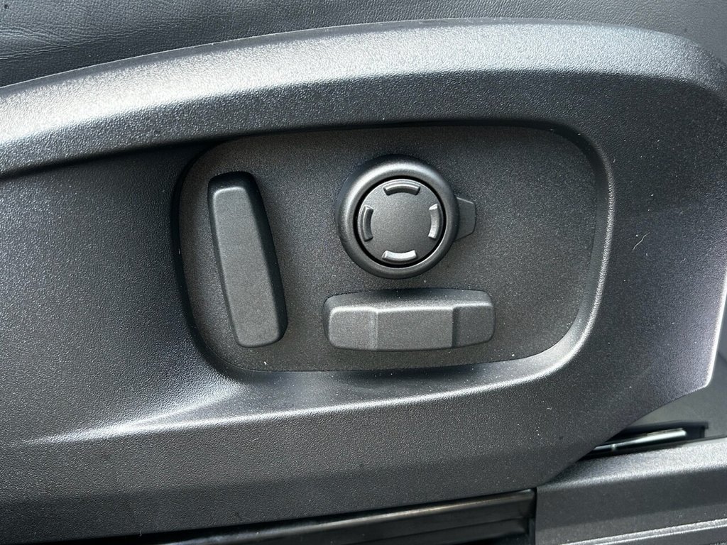 Used Land Rover Defender 110 2026 for sale - 78016915: Photo 46