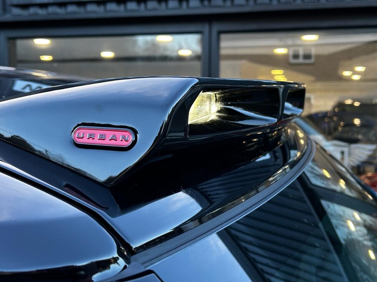 Used Land Rover Defender 90 for sale - 76824671: Photo 18