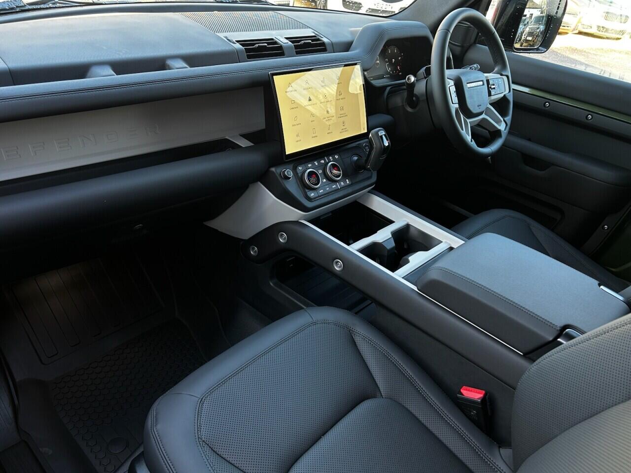 Used Land Rover Defender 90 for sale - 76824671: Photo 34