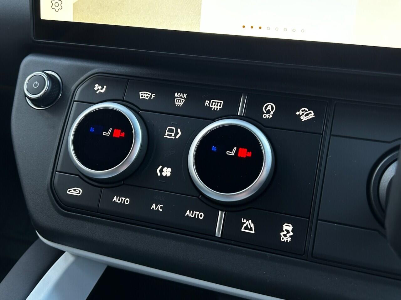 Used Land Rover Defender 90 for sale - 76824671: Photo 41