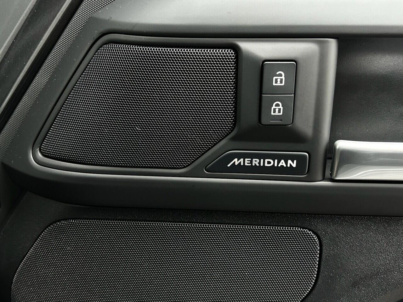 Used Land Rover Defender 110 for sale - 76824127: Photo 39