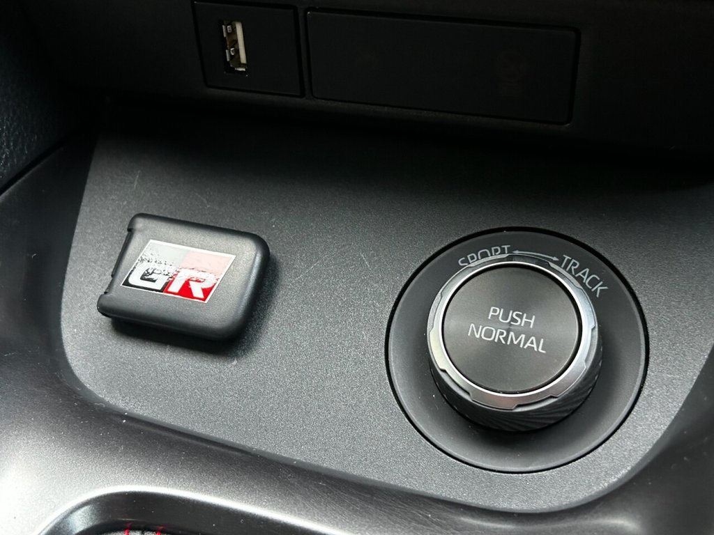 Used Toyota Yaris 2022 for sale - 77369013: Photo 37