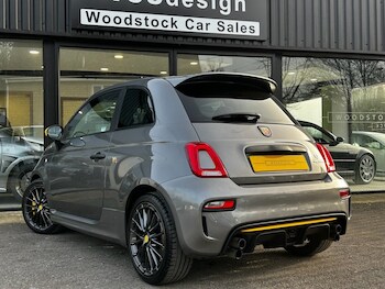 Used Abarth 695 2023 for sale - 77764684: Photo