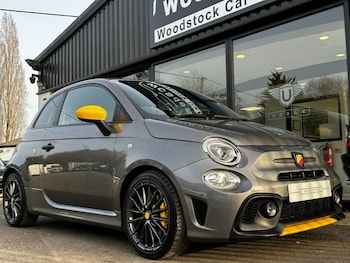 Used Abarth 695 2023 for sale - 77764684: Photo