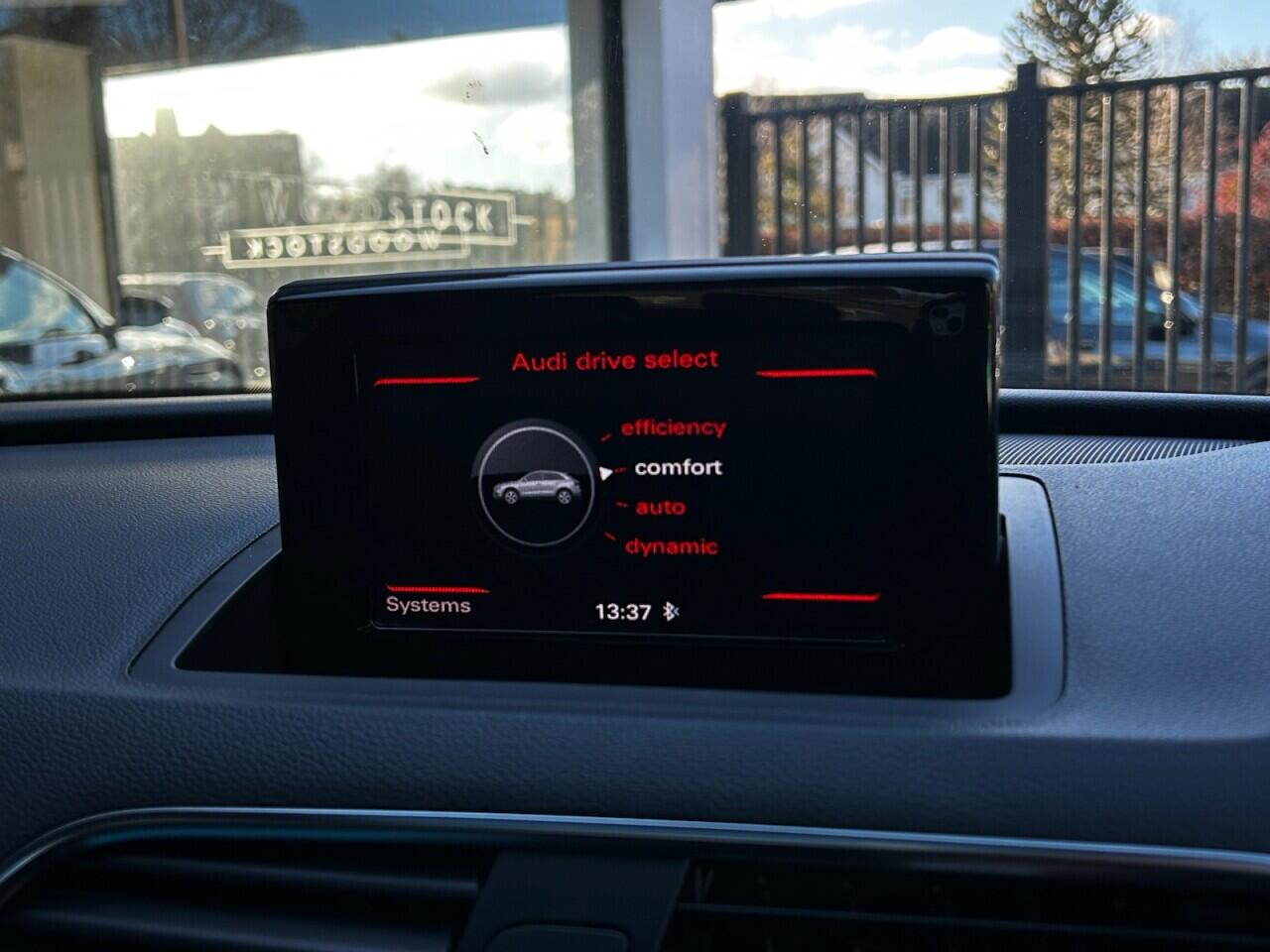 Used Audi Q3 2015 for sale - 76823466: Photo 39