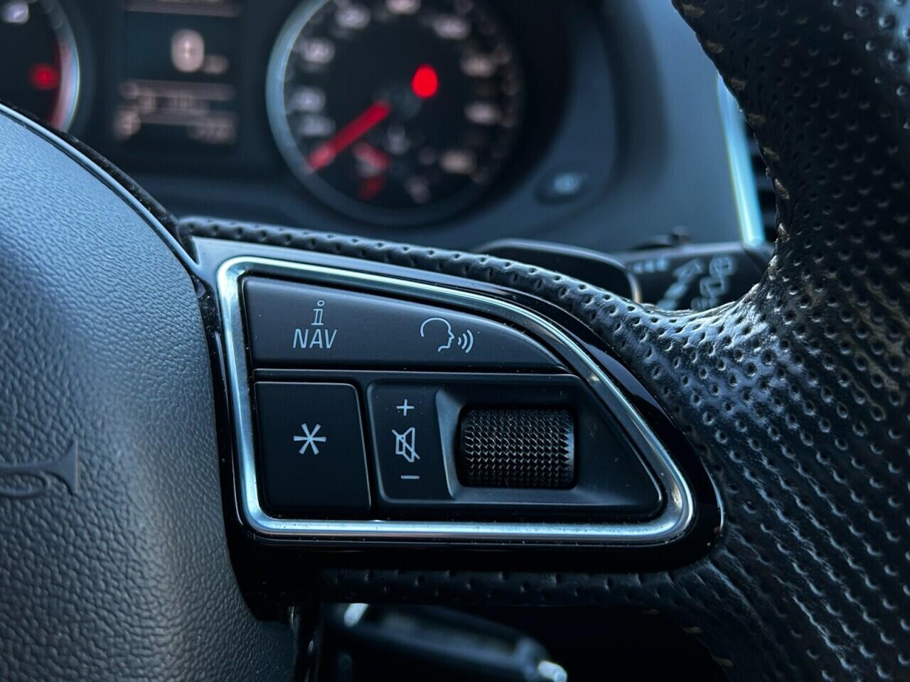 Used Audi Q3 2015 for sale - 76823466: Photo 45