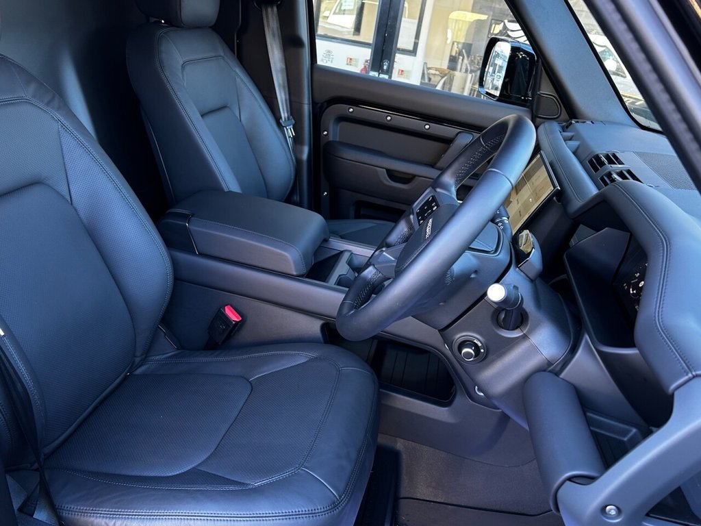 Used Land Rover Defender 2025 for sale - 77356068: Photo 23