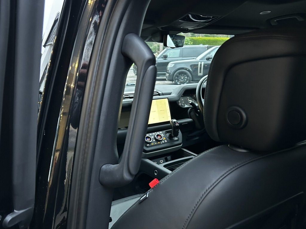 Used Land Rover Defender 2024 for sale - 77394348: Photo 27