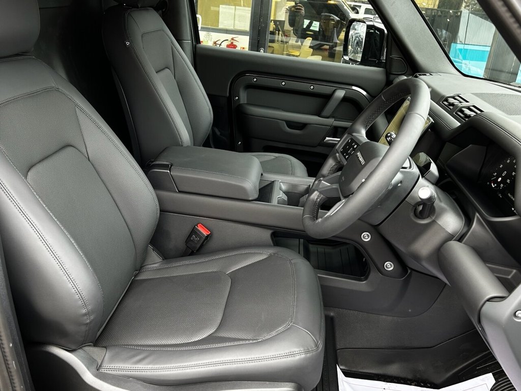 Used Land Rover Defender 2025 for sale - 77408527: Photo 26