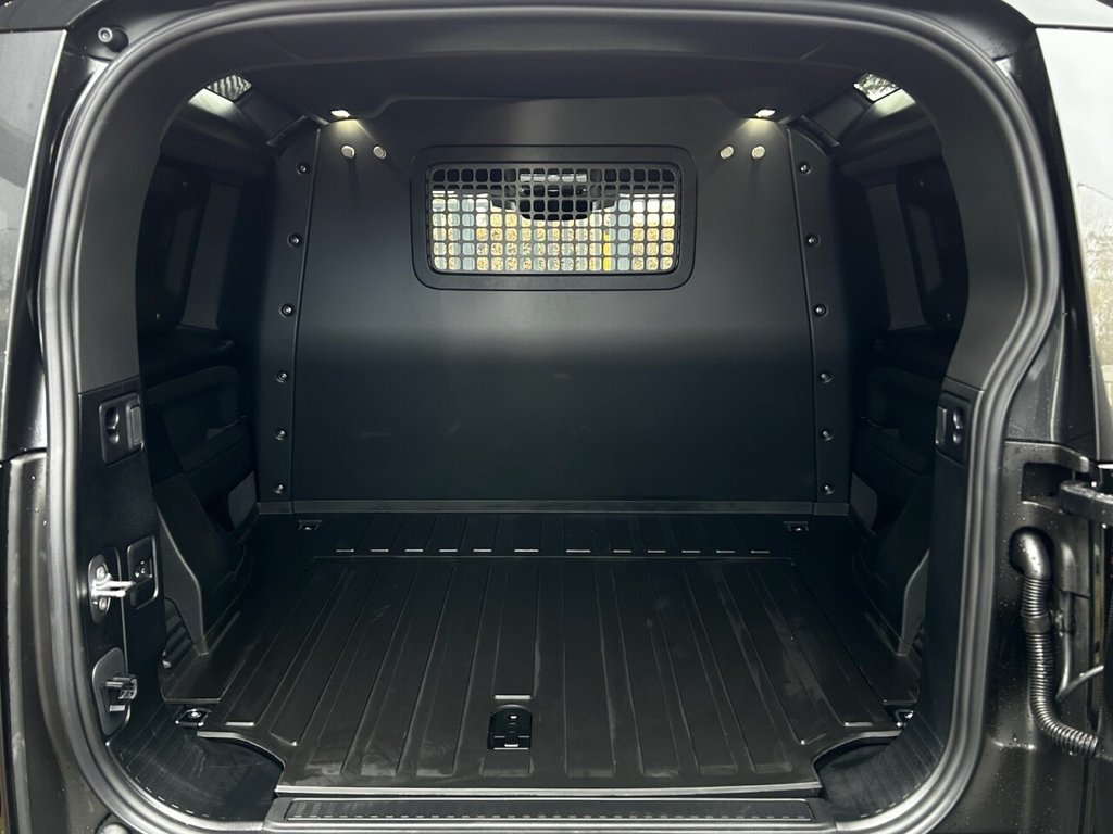 Used Land Rover Defender 2025 for sale - 77408527: Photo 29