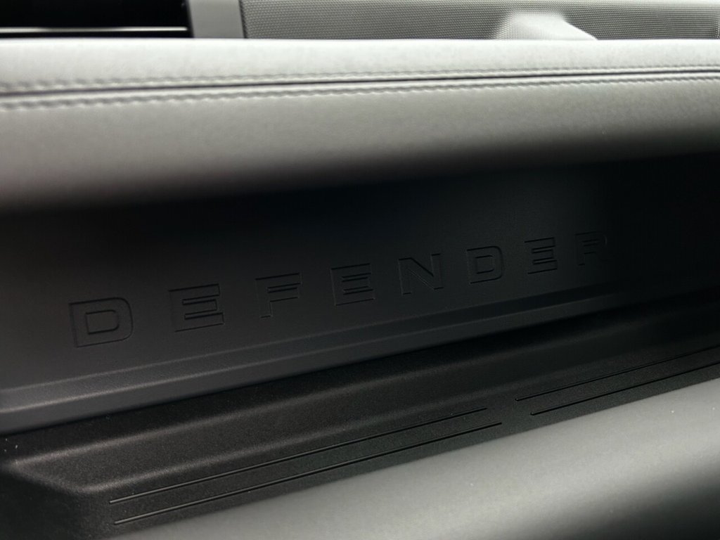 Used Land Rover Defender 2025 for sale - 77408527: Photo 36