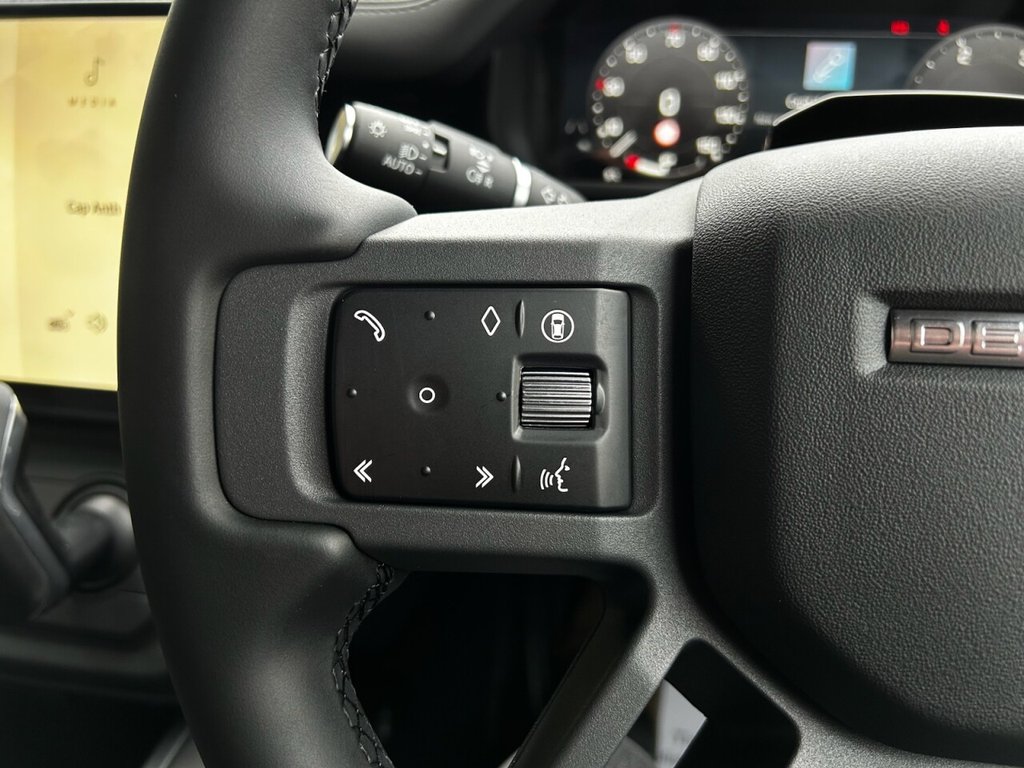 Used Land Rover Defender 2025 for sale - 77408527: Photo 37