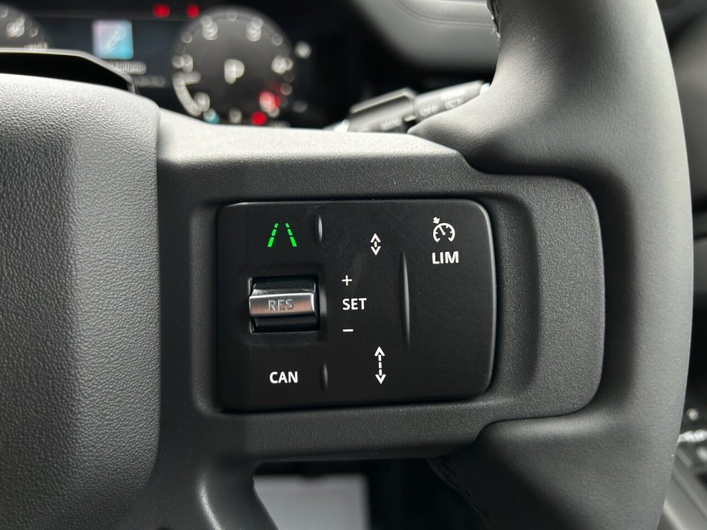 Used Land Rover Defender 2025 for sale - 77408527: Photo 41