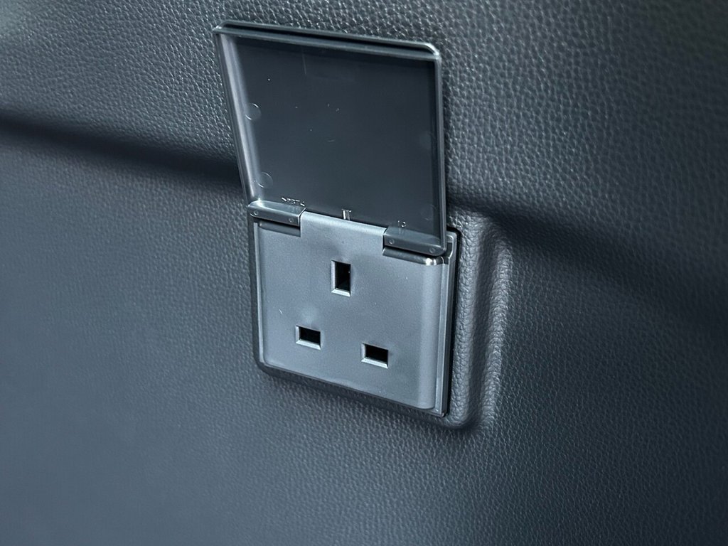 Used Toyota Land Cruiser 2025 for sale - 77000986: Photo 35