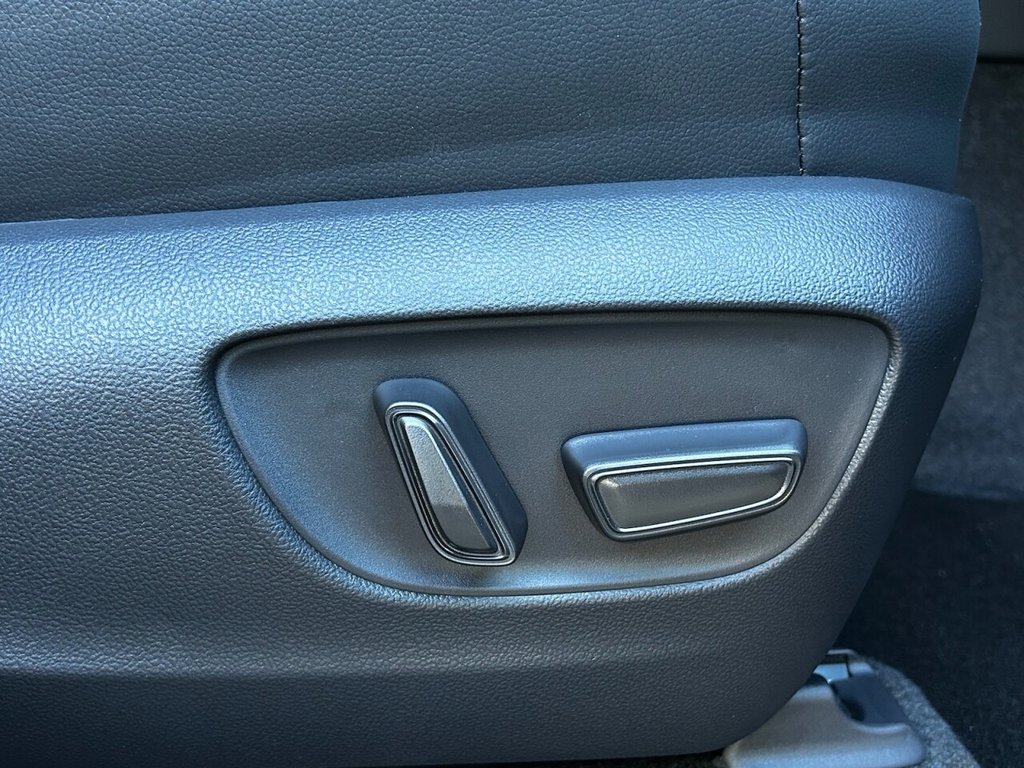 Used Toyota Land Cruiser 2025 for sale - 77000986: Photo 48