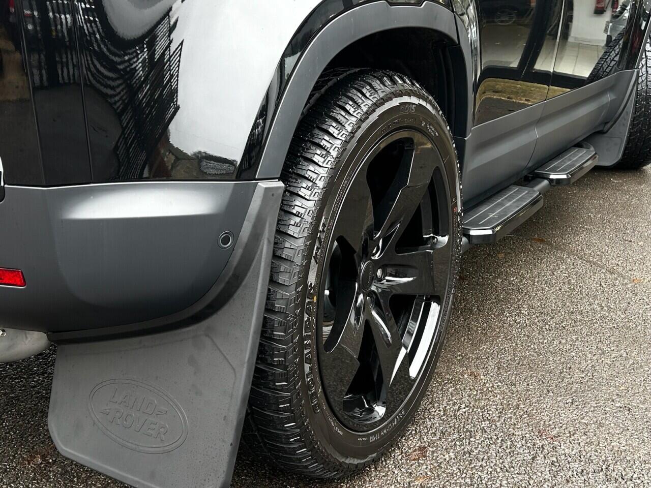 Used Land Rover Defender 110 for sale - 76899050: Photo 19