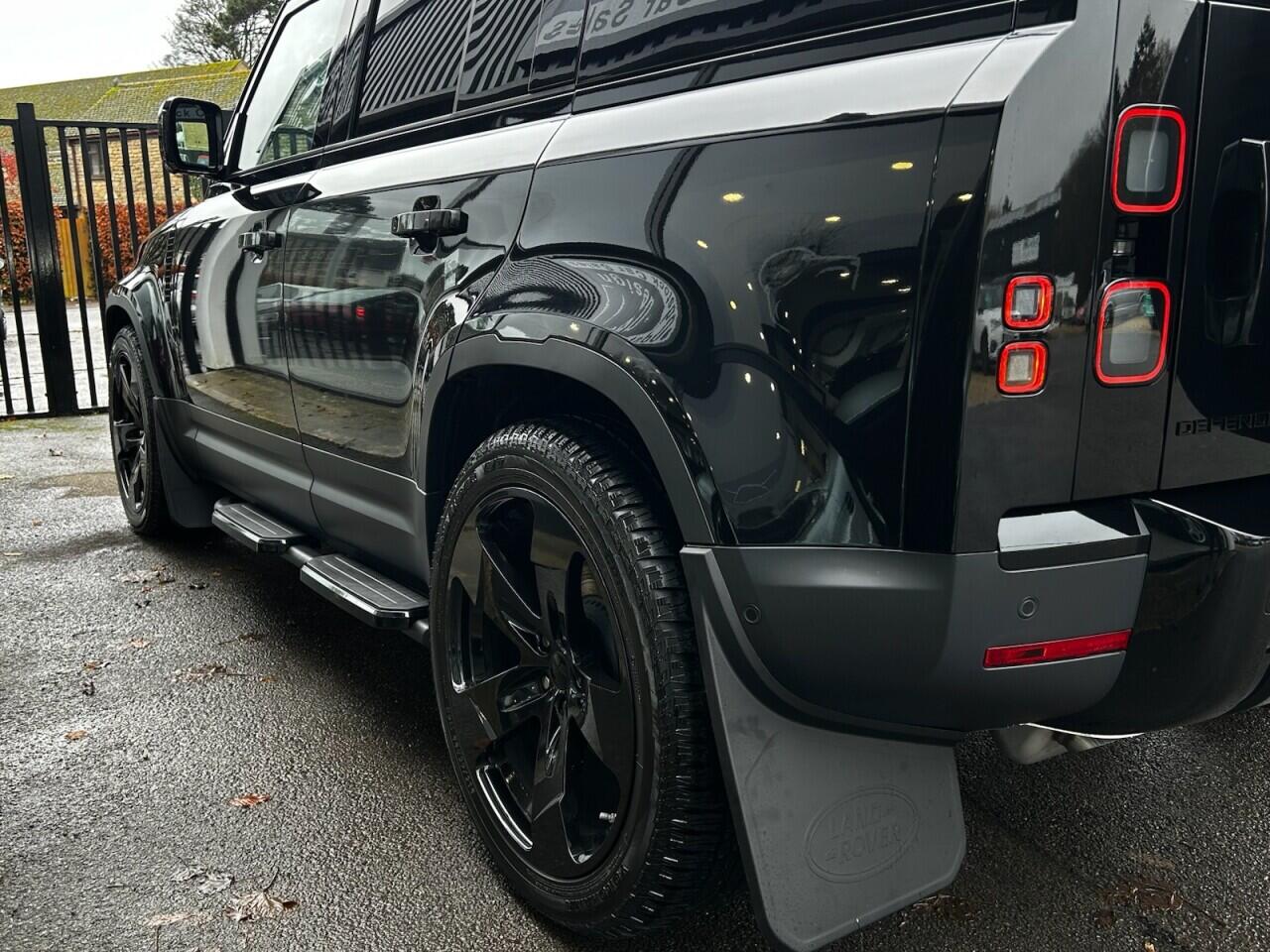 Used Land Rover Defender 110 for sale - 76899050: Photo 23