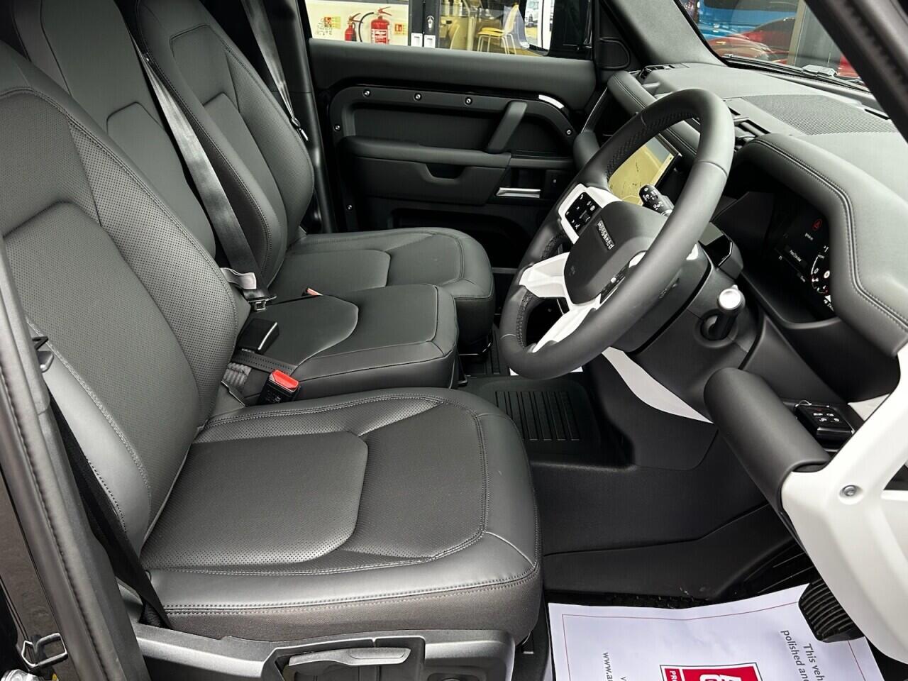 Used Land Rover Defender 110 for sale - 76899050: Photo 31