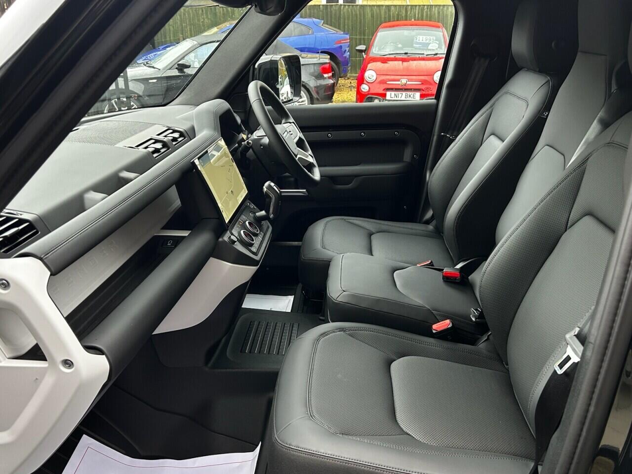 Used Land Rover Defender 110 for sale - 76899050: Photo 33