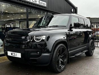 Used Land Rover Defender 110 2025 for sale - 76899050: Photo