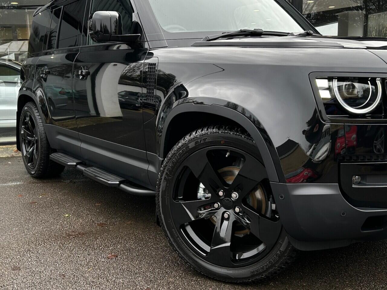 Used Land Rover Defender 110 for sale - 76899050: Photo 7