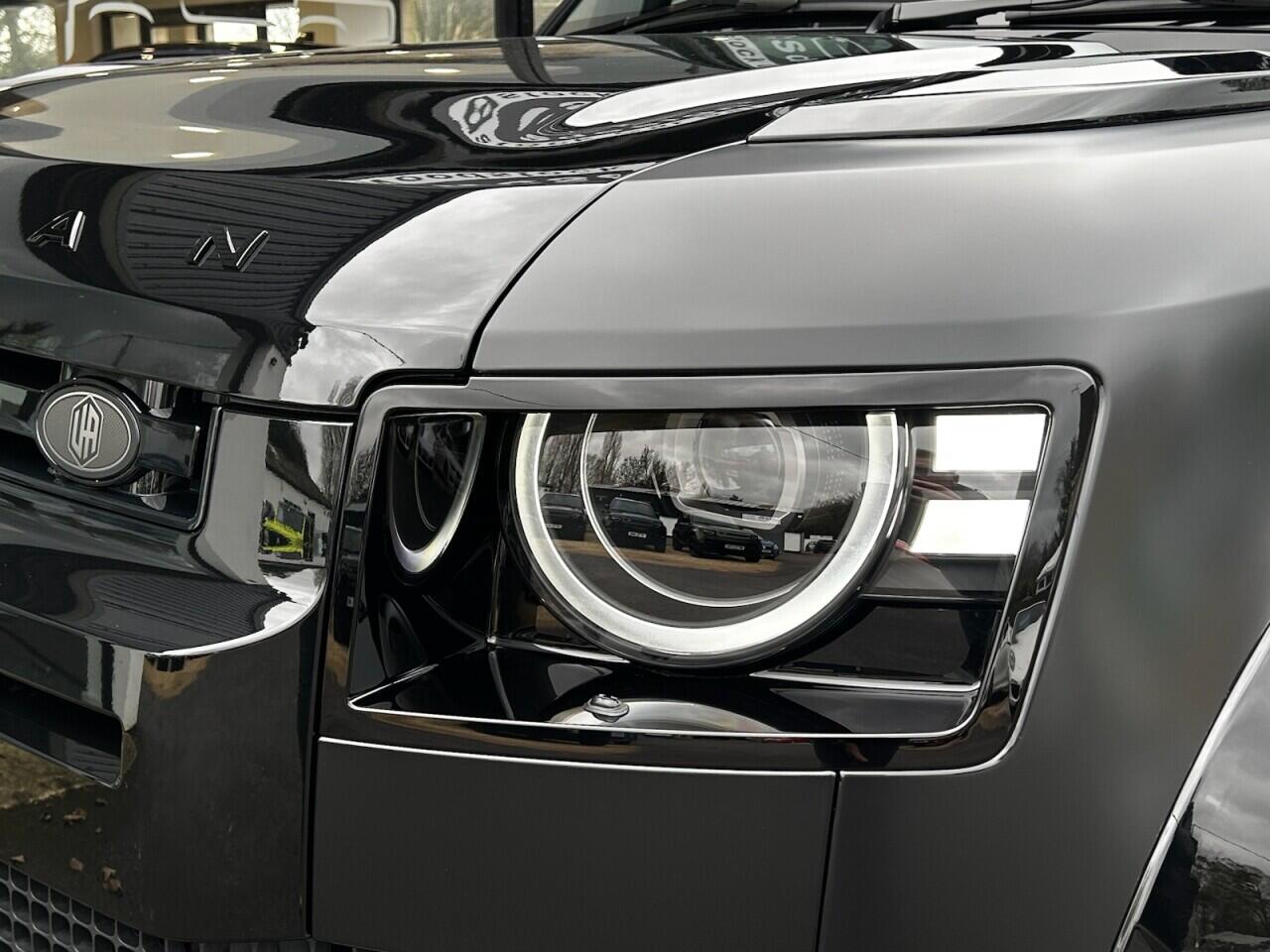 Used Land Rover Defender 110 for sale - 76952971: Photo 10