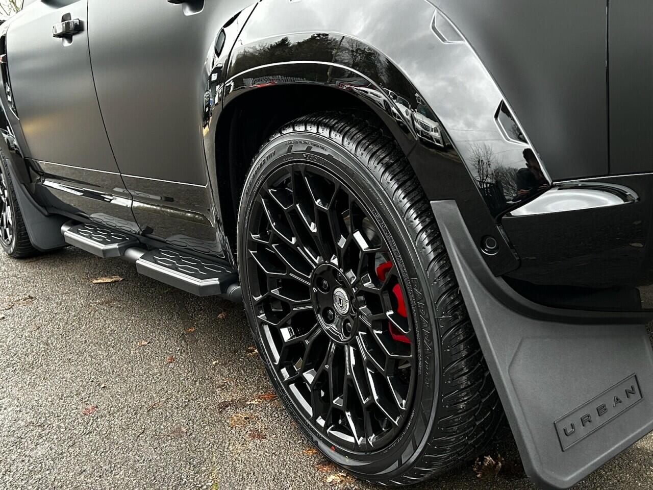 Used Land Rover Defender 110 for sale - 76952971: Photo 17