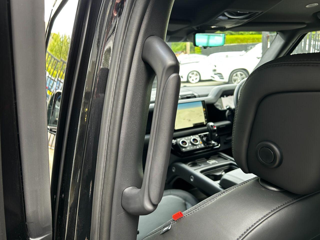 Used Land Rover Defender 110 for sale - 76952971: Photo 34