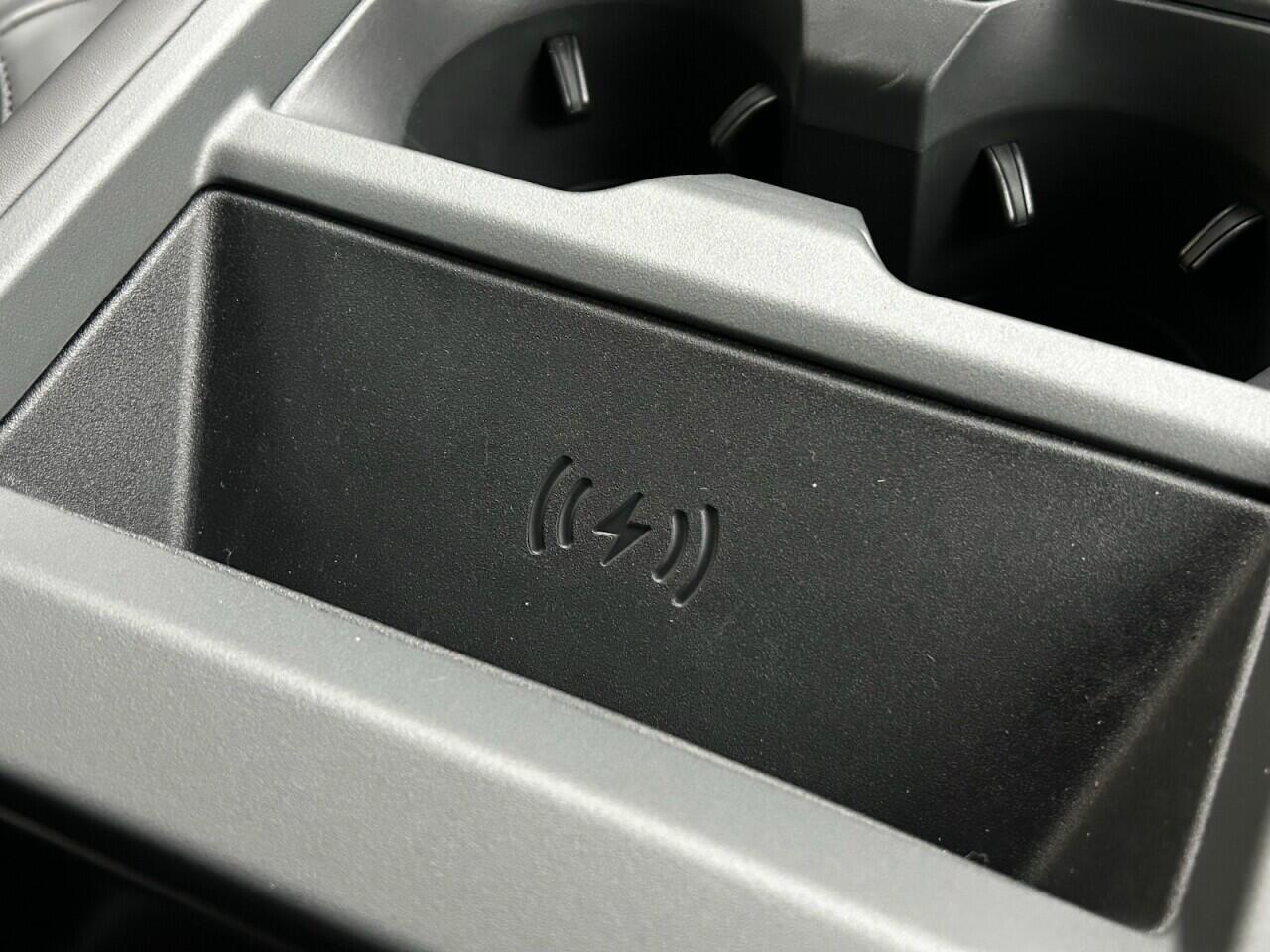 Used Land Rover Defender 110 for sale - 76952971: Photo 47