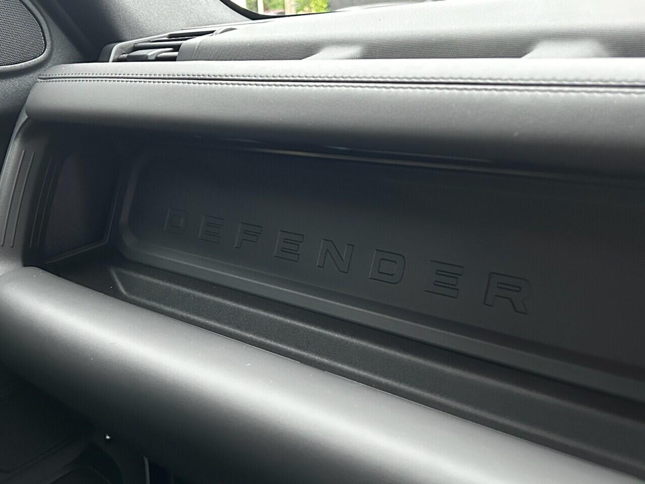 Used Land Rover Defender 110 for sale - 76952971: Photo 54