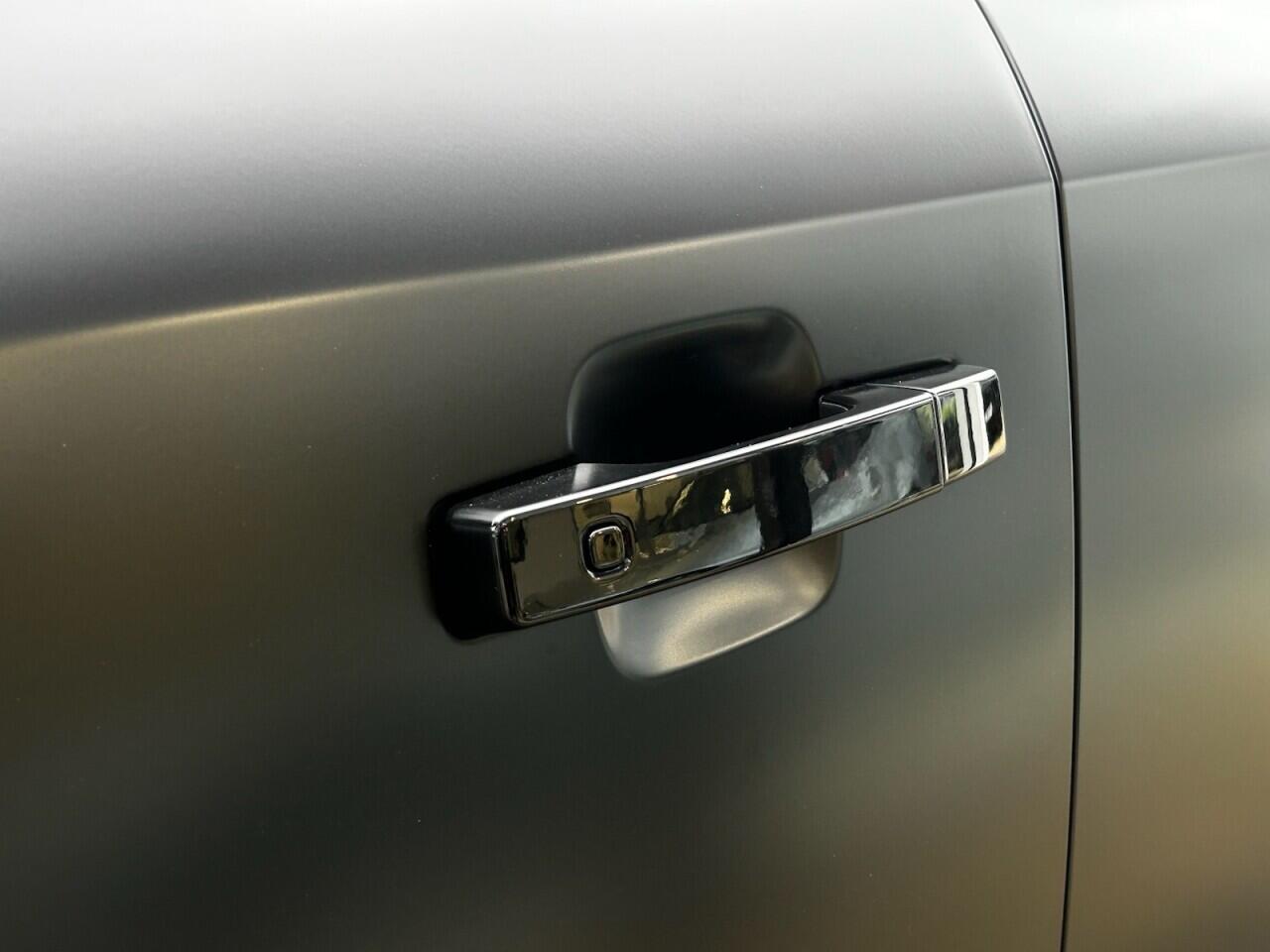 Used Land Rover Defender 110 for sale - 76952971: Photo 56