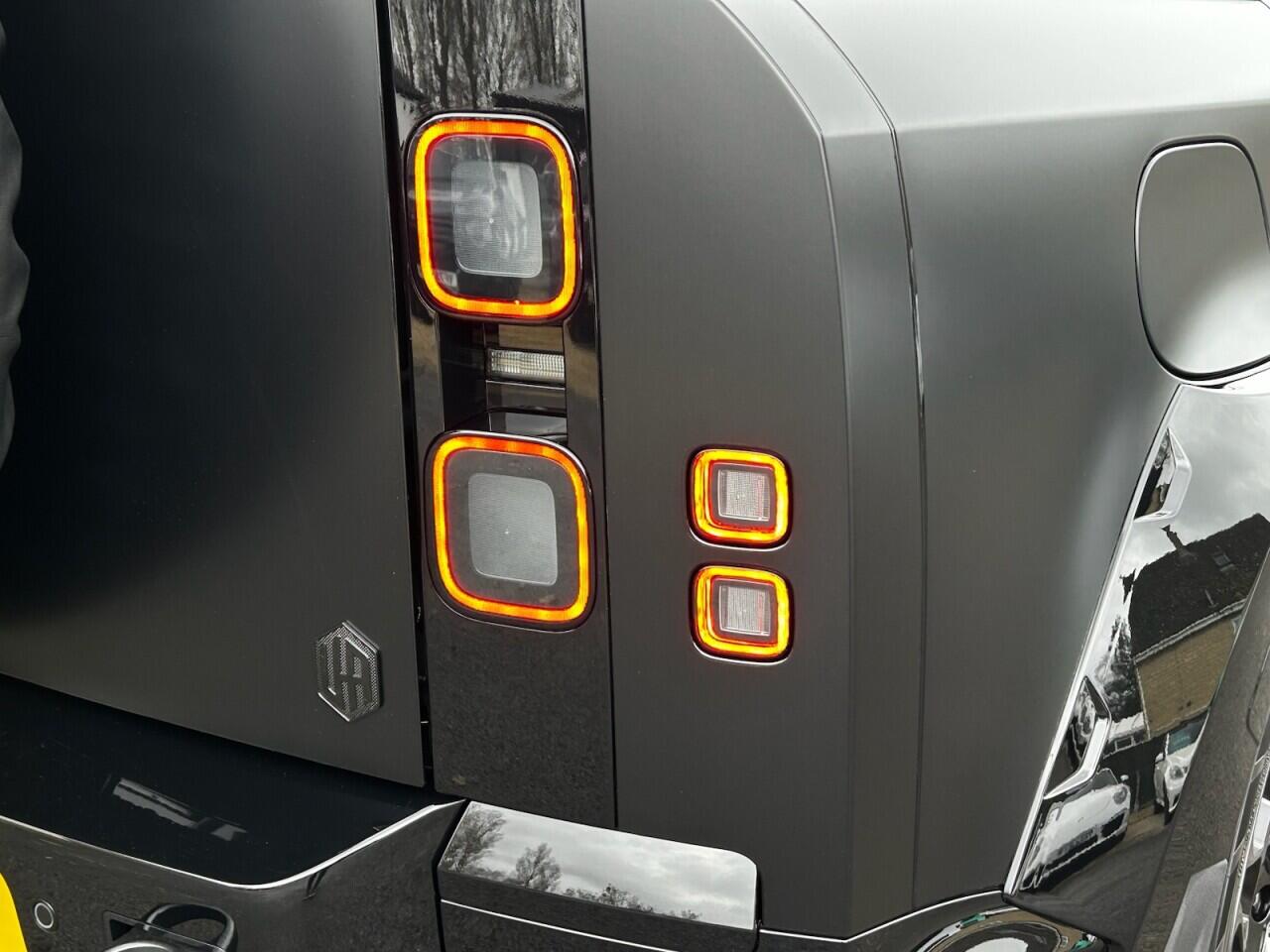 Used Land Rover Defender 110 for sale - 76952971: Photo 64