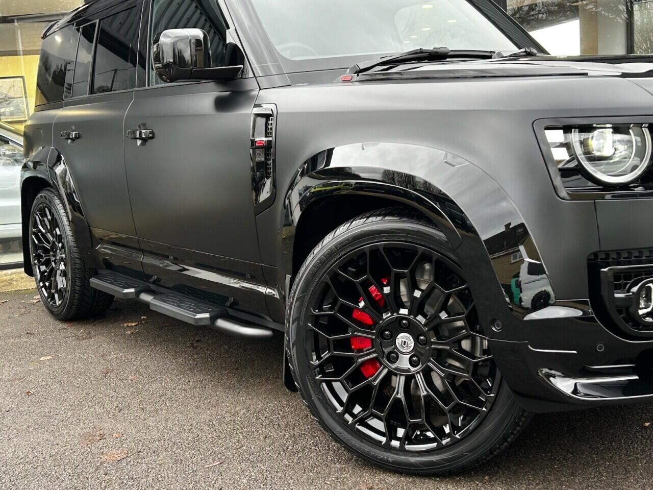 Used Land Rover Defender 110 for sale - 76952971: Photo 8