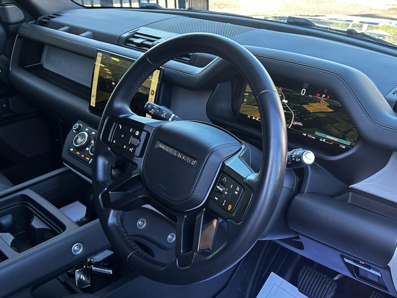 Used Land Rover Defender 2023 for sale - 76485654: Photo 21