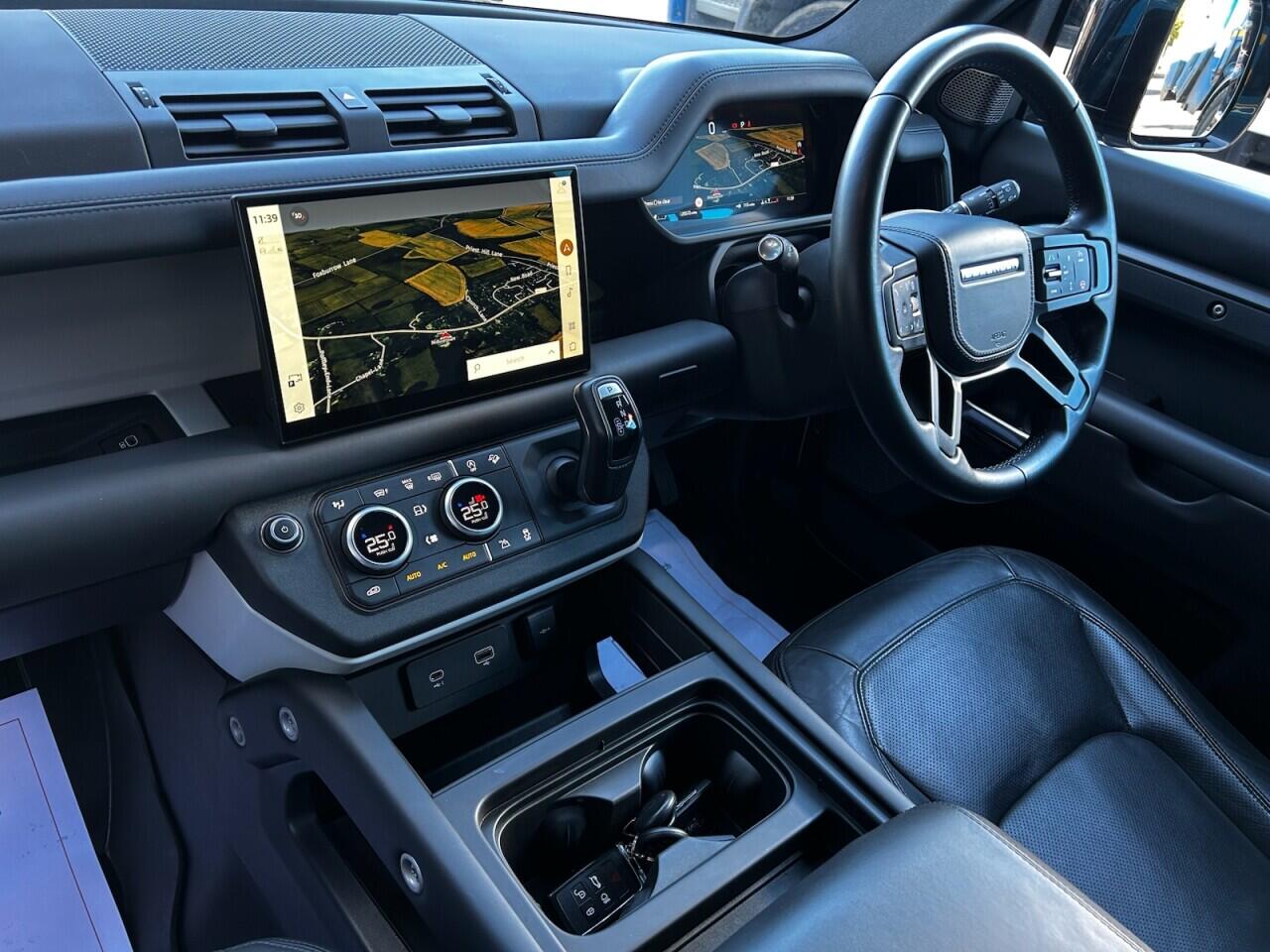 Used Land Rover Defender 2023 for sale - 76485654: Photo 23