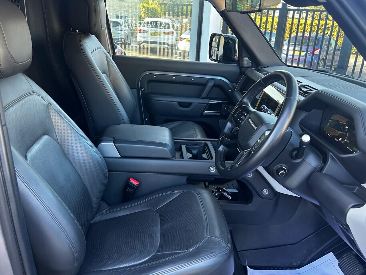 Used Land Rover Defender 2023 for sale - 76485654: Photo 26