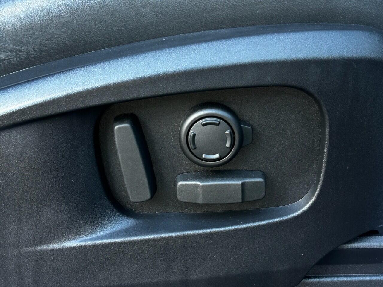 Used Land Rover Defender 2023 for sale - 76485654: Photo 48