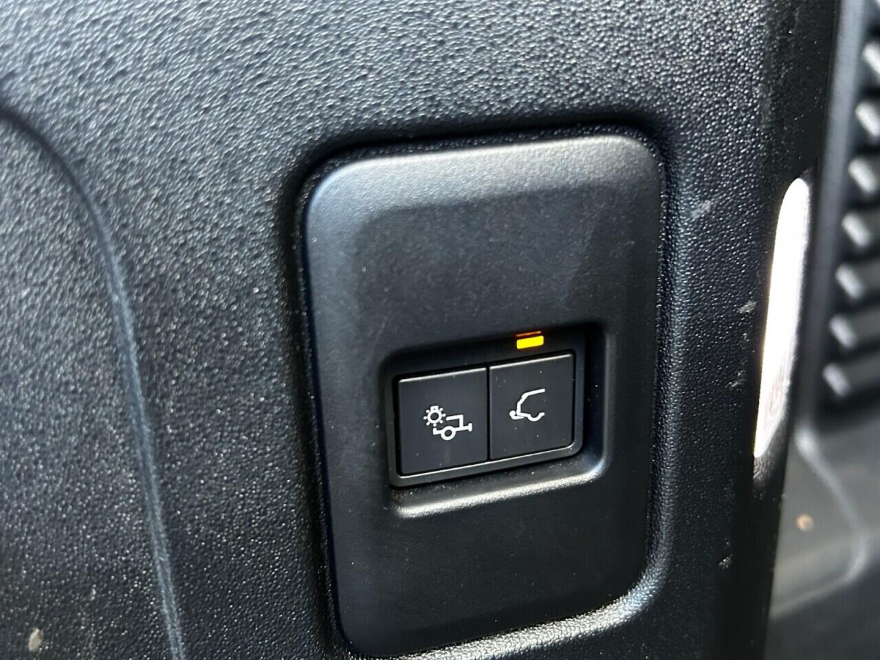 Used Land Rover Defender 2023 for sale - 76485654: Photo 51