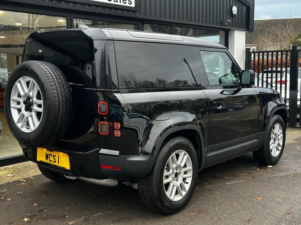 Used Land Rover Defender 90 2025 for sale - 77001016: Photo 13